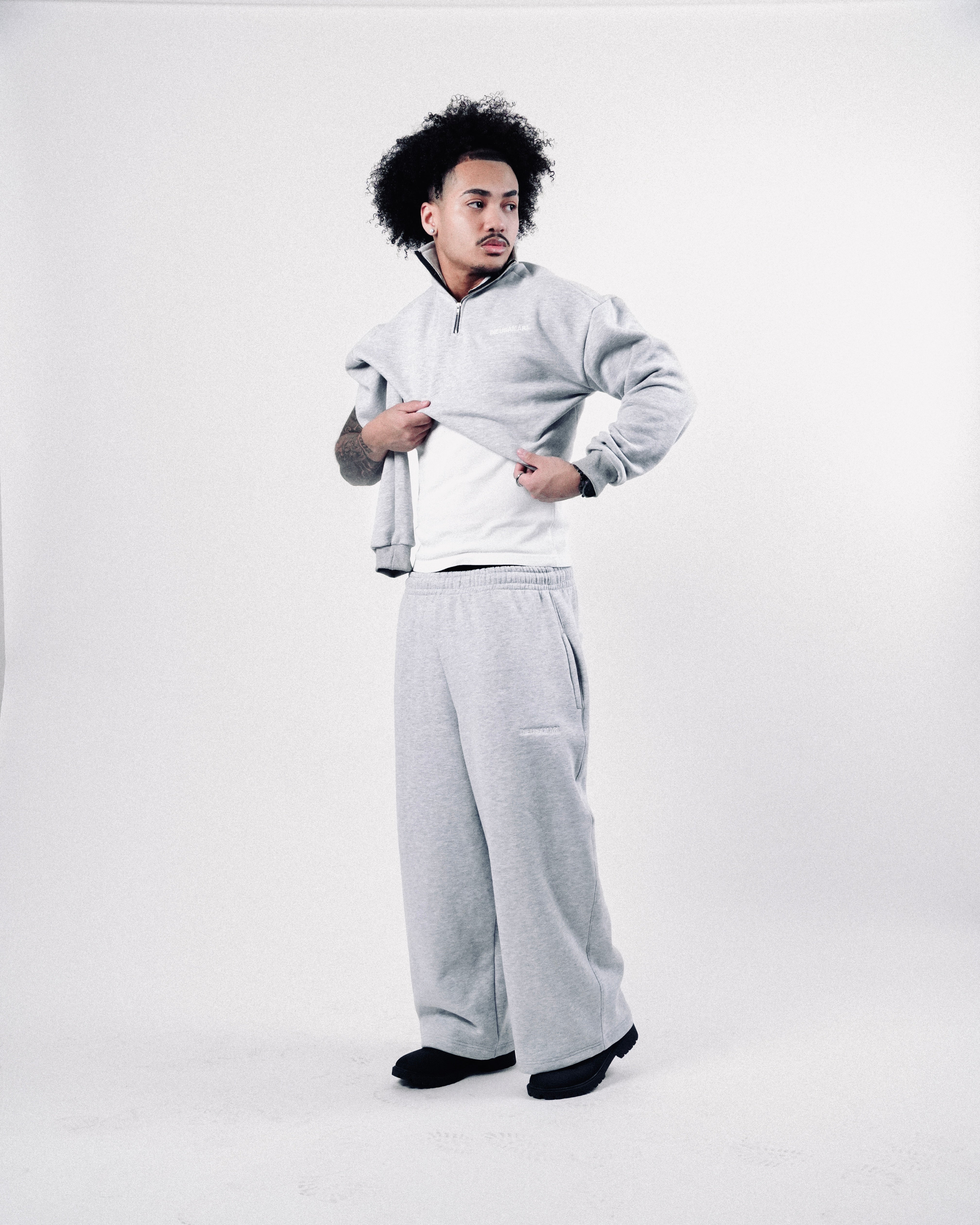 DIEUSAMÀRI SWEATPANTS